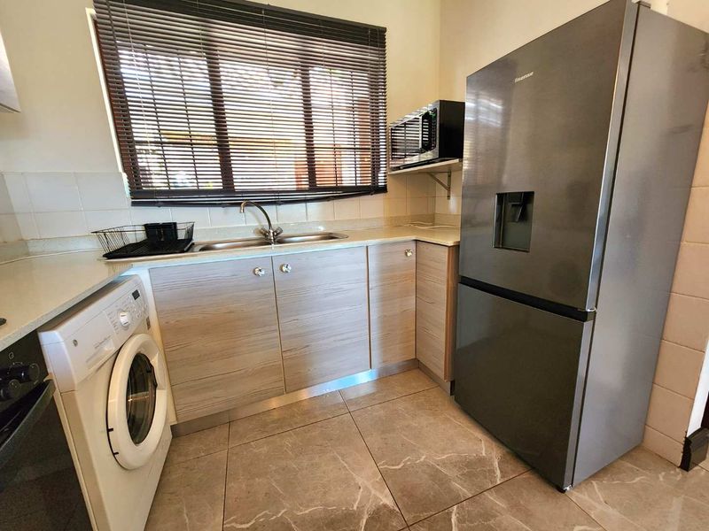 Hillcrest Buyers Take Note! Affordable 3-Bed in Sought-After Balmoral Estate - Photo 8