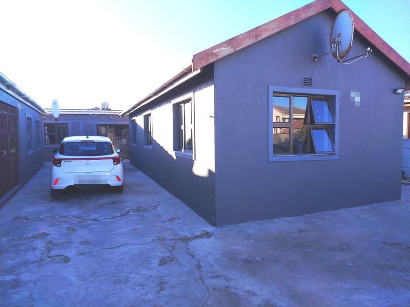 Charming 3-Bedroom House for Rent in Ilitha Park, Khayelitsha - Photo 3