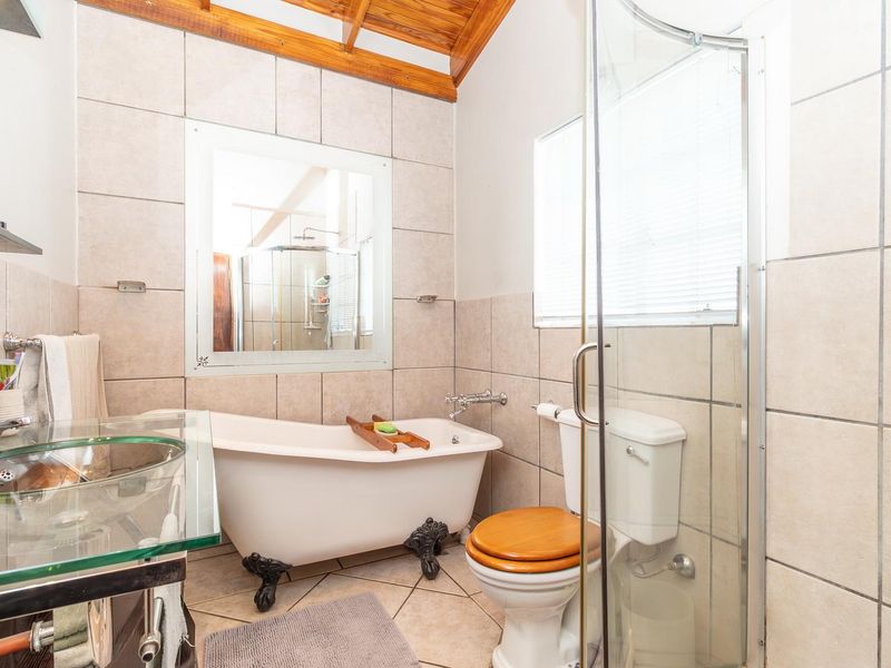 DON’T JUDGE A BOOK BY ITS COVER – THIS HOME HAS IT ALL! - Photo 8