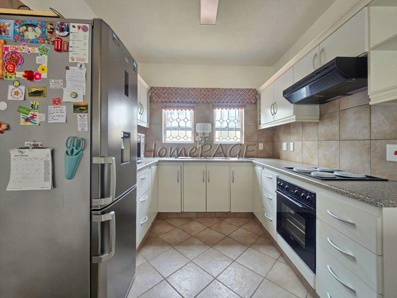 Vogelstrand, Swakopmund:  SEA VIEW 4 BEDR UNIT for sale in Pebble Beach - Photo 7