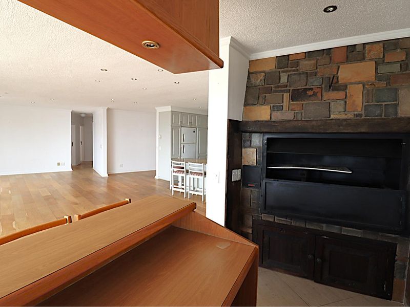 Penthouse with Exceptional Sea Views and Walking Distance to Beach and Town Centre, Swakopmund - Photo 9