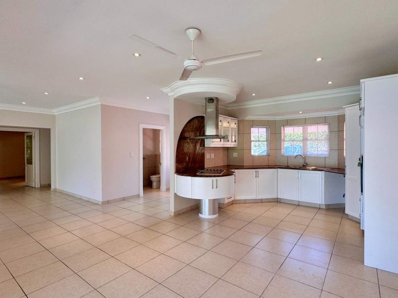 Stepless Living within a secure Gated Estate - Photo 9