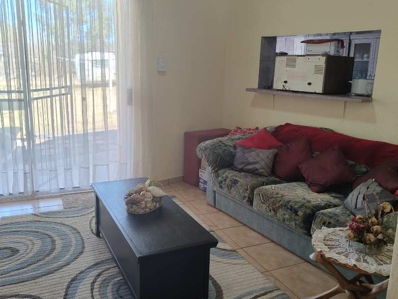 6 Bedroom Property for Sale in Volksrust - Photo 4