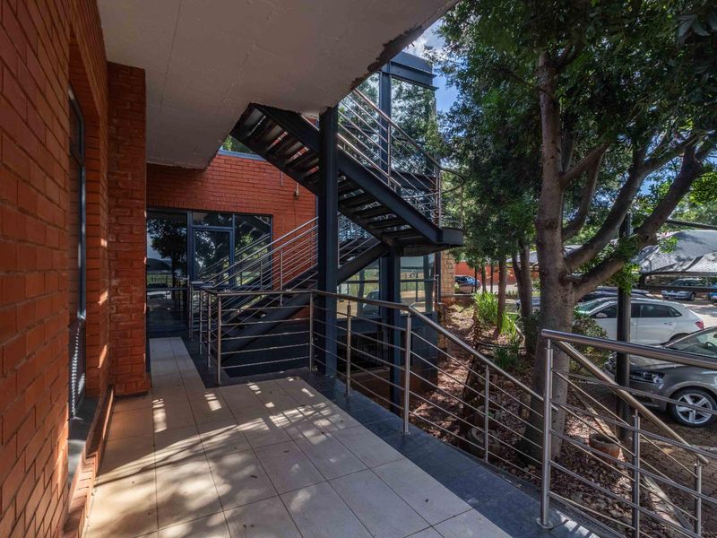 Commercial Property for Sale in Little Falls - Roodepoort. - Photo 7