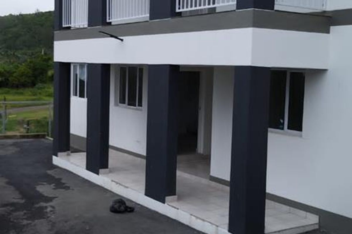 2 Bedroom Cozy Apartment for Sale - Photo 2