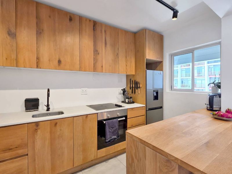 Heritage charm in the heart of Sea Point - Photo 7