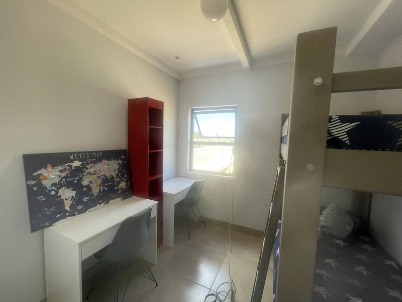 FOR SALE – BEAUTIFUL FREESTANDING HOME AT WATERFRONT - Photo 6