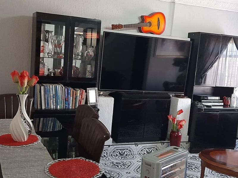 2 Bedroom House for sale in Pimville - Photo 8