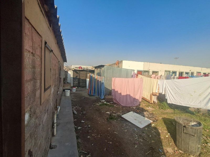 1 Bedroom House In Kaalfontein Ext 07 - Photo 6