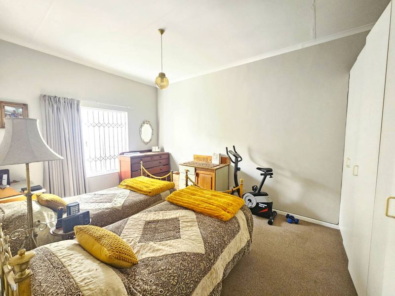 3 Bed converted to a 2 Bed Unit for more space - Photo 8