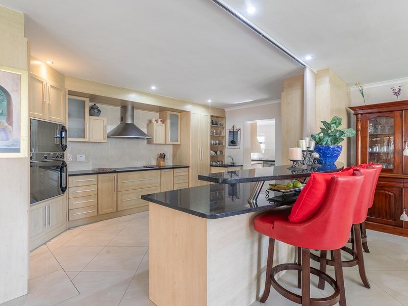 Spacious and Versatile Property with Ample Accommodation - Photo 9