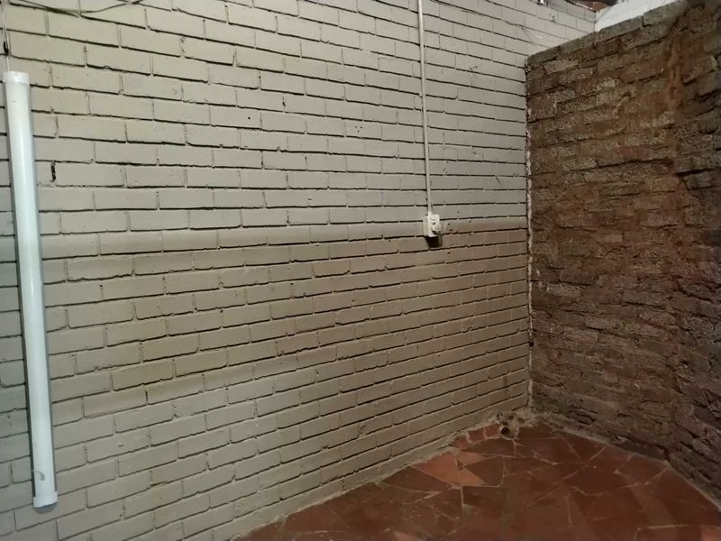 Unlock Potential: 220m2 Commercial Space in Alrode South! - Photo 7