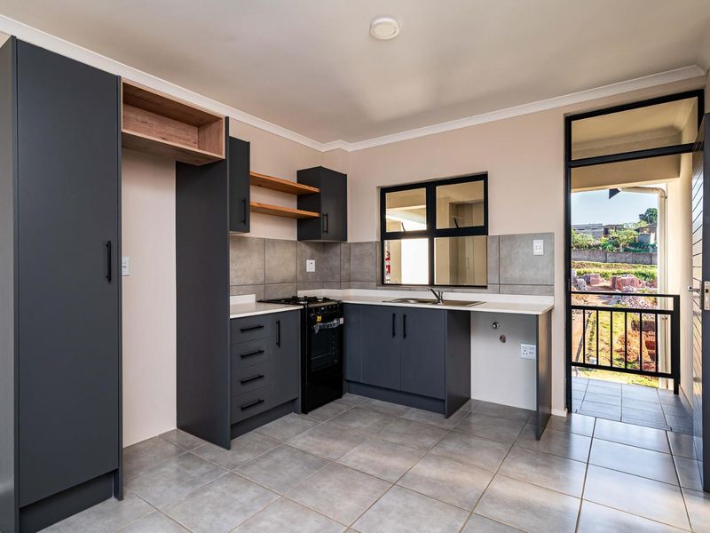 Kings Gate Estate 3 Bedroom Apartment - Photo 3