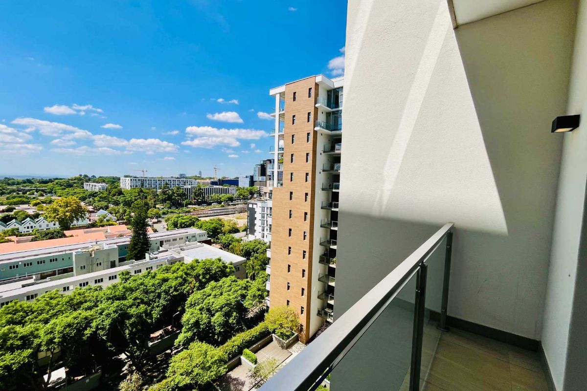 Elegant and timeless 1 bedroom apartment for sale at the Tyrwhitt, Rosebank - Photo 2