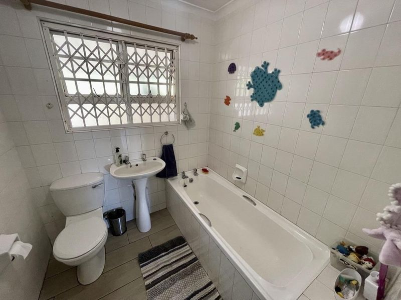 Hendra - Charming 3-Bedroom Townhouse in Leafy Riverside, Durban North - Photo 9