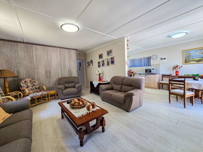 Harbour area gem up for grabs. - Photo 6