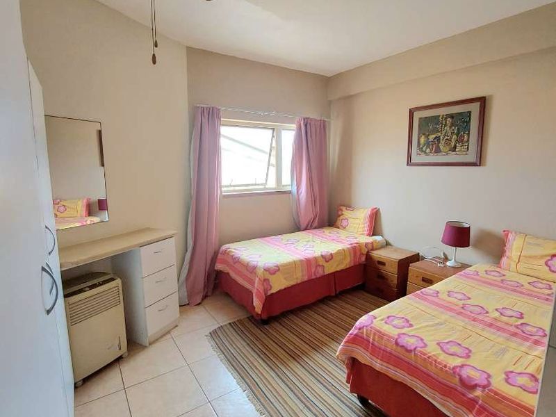 10 Bedroom Beachfront Home Fully Furnished - Photo 8