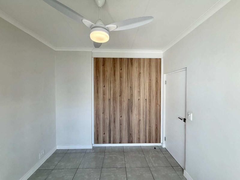 2 Bedroom apartment for sale with lush green views - Photo 7