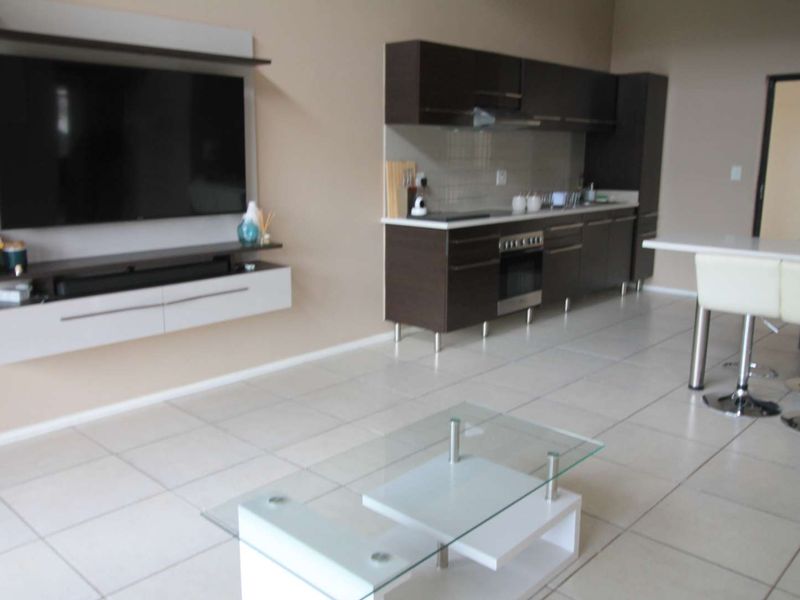 Modern Apartment in Strelitzia Greenstone Hill - Photo 10
