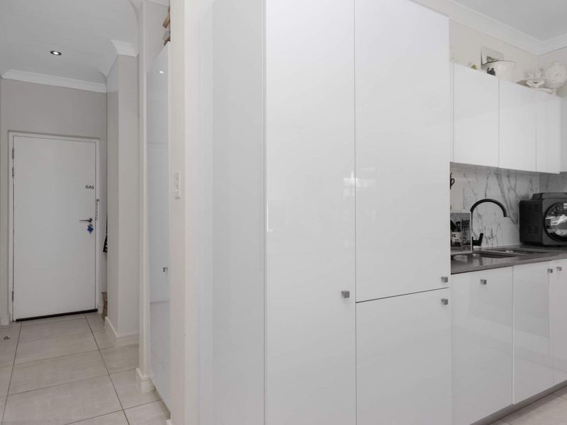 North-Facing & Naturally Bright - Photo 6