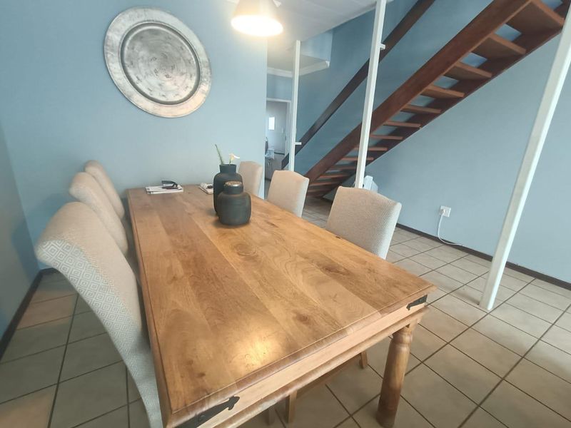 Exclusively Listed – Spacious Duplex in a Well-Established Area in Clubview. - Photo 9