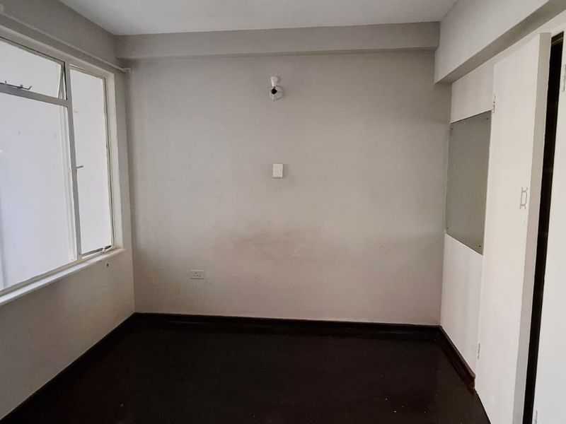 "Prime Location! Steps from Suncoast & Blue Waters Hotel" - Photo 6