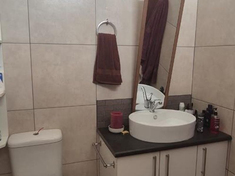 3 Seperate living units on 1 property - Photo 4