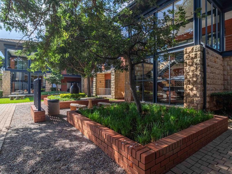 Commercial Property for Sale in Little Falls - Roodepoort. - Photo 4