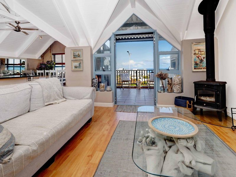 Charming Kingshaven townhouse with stunning views - Photo 8