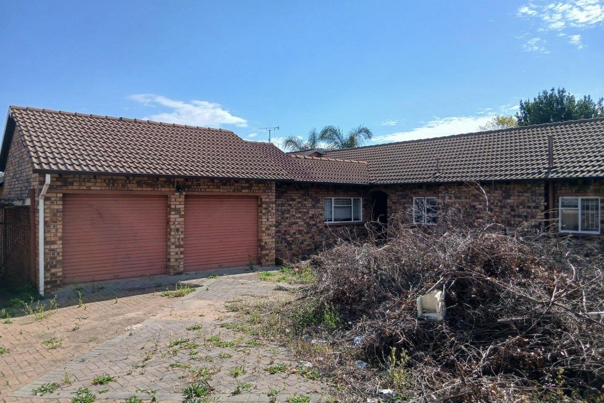 Priced to sell property - Photo 2