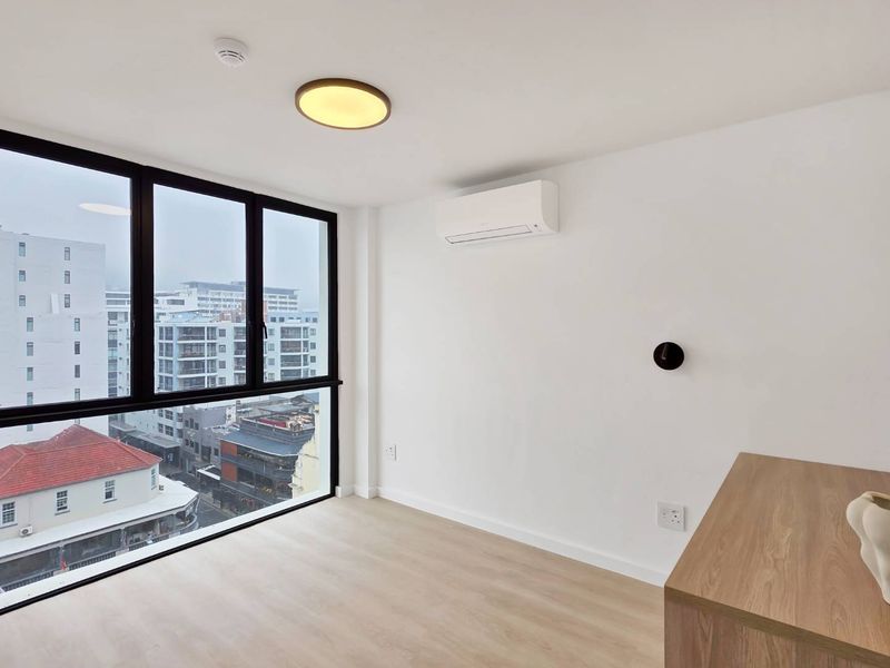 1 Bedroom Apartment in Ten on V - Photo 3