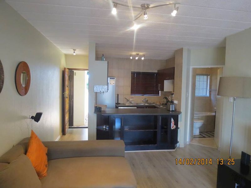 FURNISHED 1 BEDROOM GROUND FLOOR - Photo 5