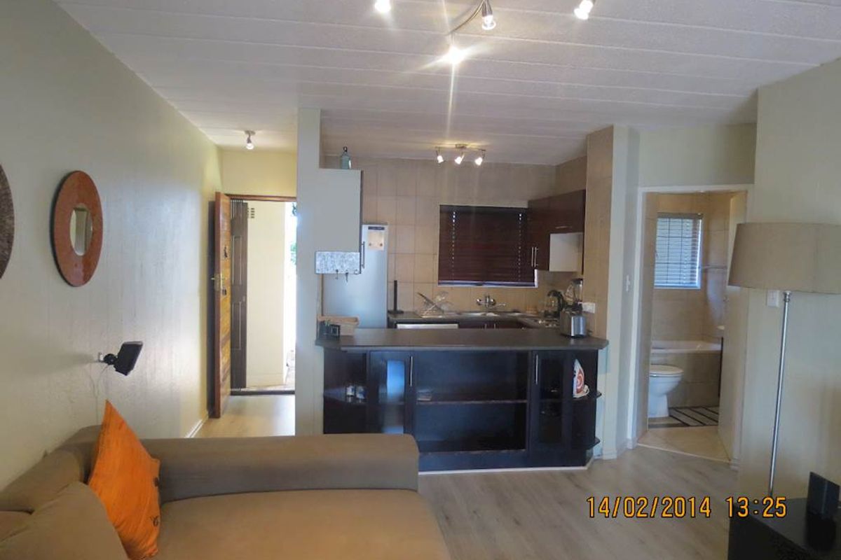 FURNISHED 1 BEDROOM GROUND FLOOR - Photo 5