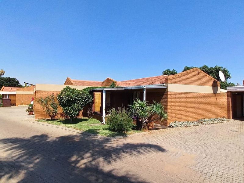 94m2 Witfield Townhouse For Sale - Photo 2