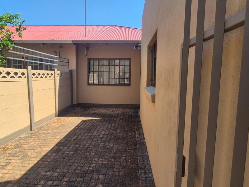 Investment Opportunity ! - Photo 2