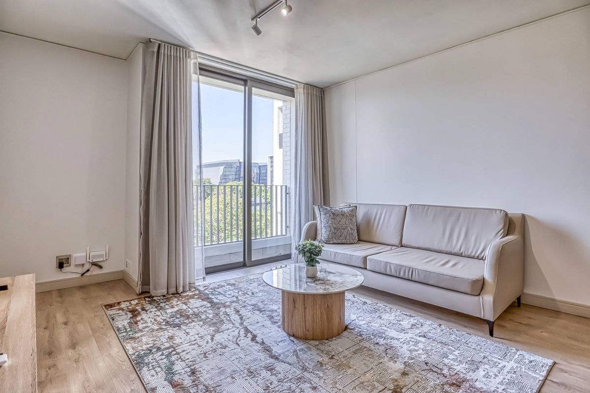 EXECUTIVE FULLY FURNISHED  2 BED APARTMENT AT ONE ROSEBANK - Photo 4