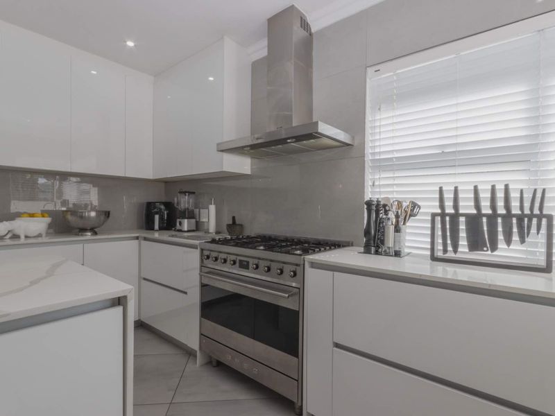 Extravagant Coastal Home in Sunset Beach - Photo 8