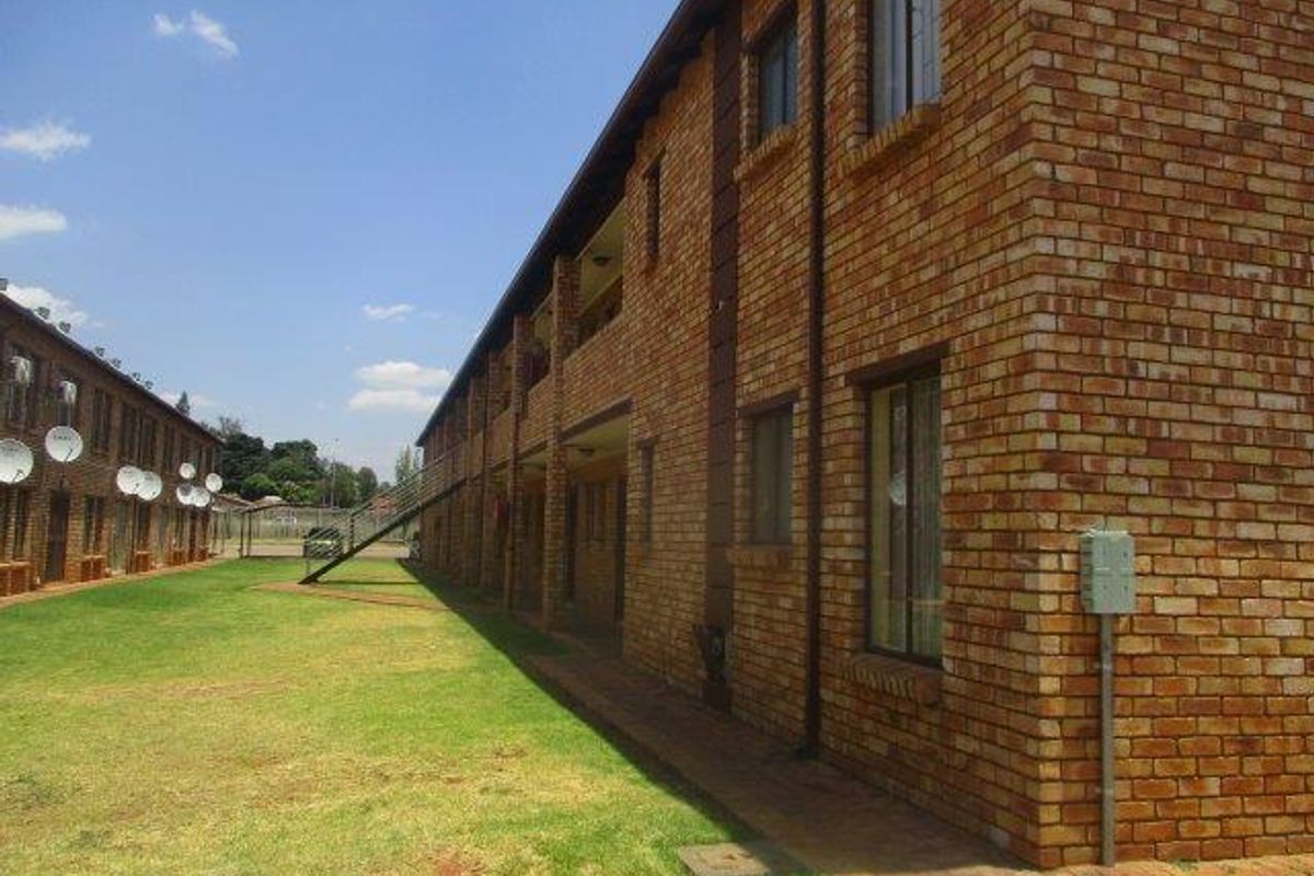 2 BEDROOM FLAT TO RENT IN THE ORCHARDS - Photo 4
