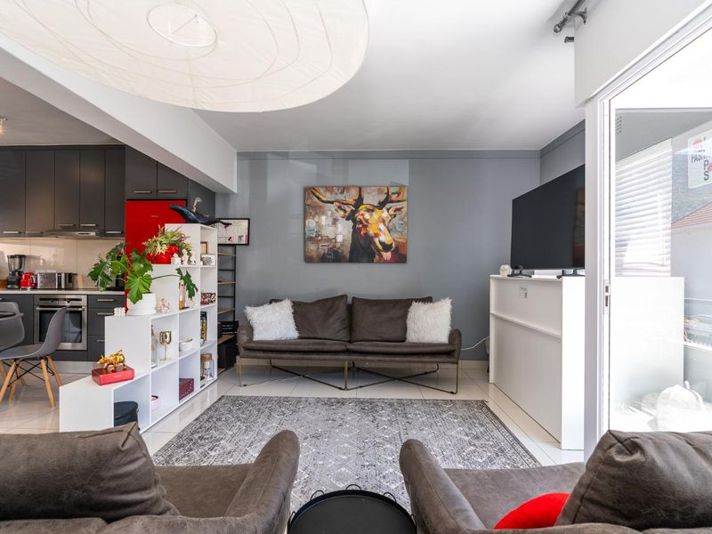 Prime 2-Bedroom Apartment on Central St Johns Road - Photo 3