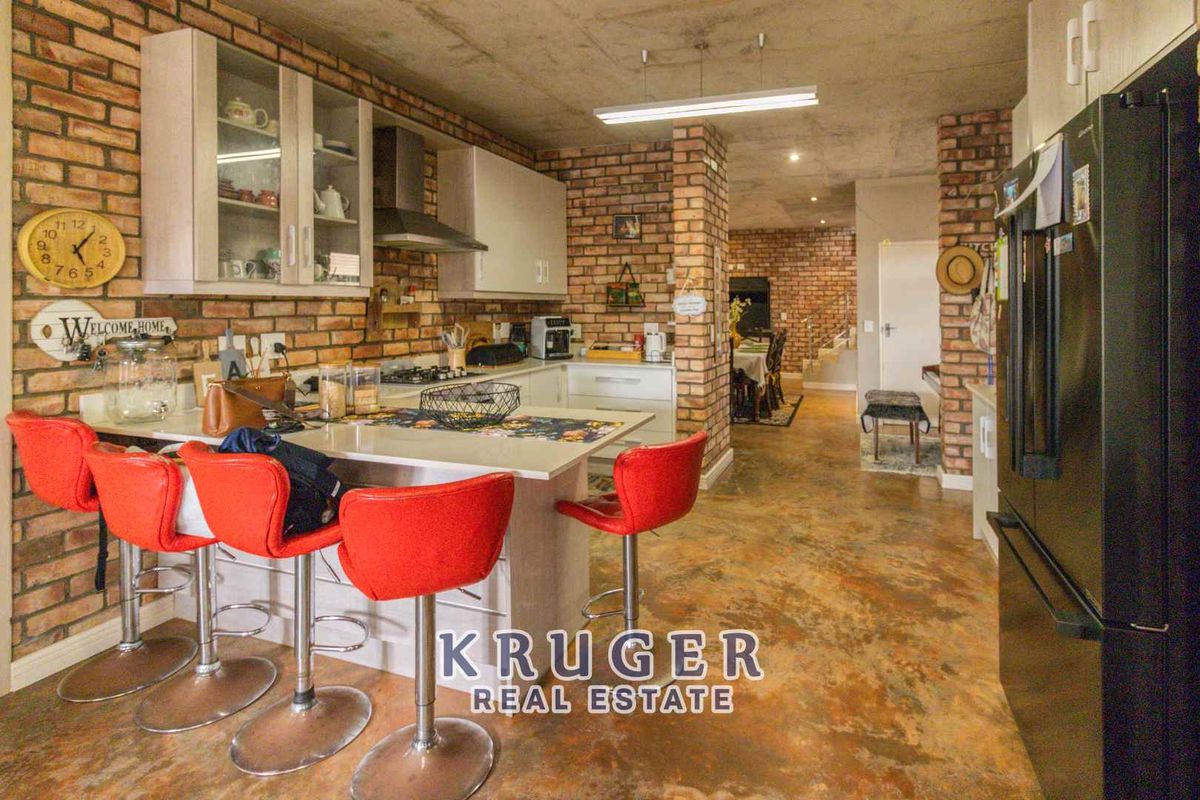 🌟 Modern Dual-Home Investment Gem - Photo 5