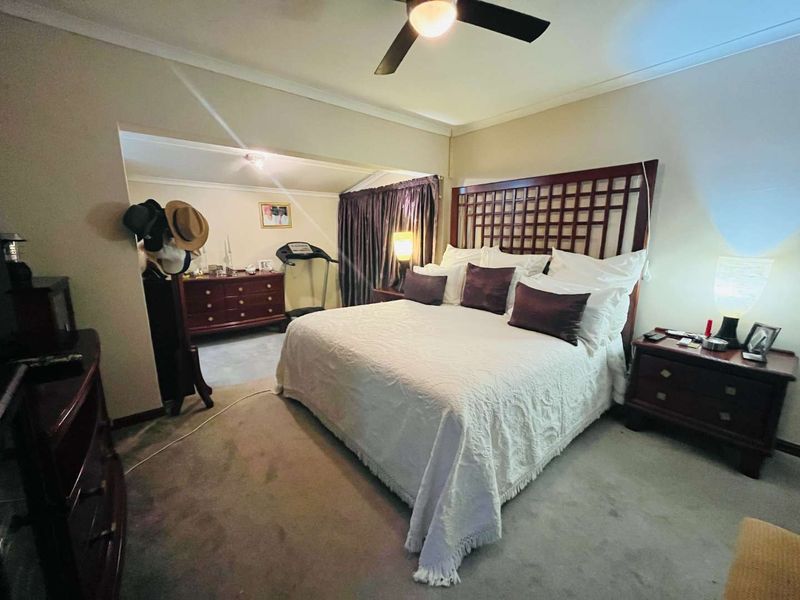 Hendra - Glen Hills home with 2 additional dwellings - Great income potential ! - Photo 8