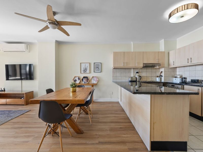 Exclusive Mandate | Elegant Two-Bedroom Apartment with Iconic Views at The Four Seasons - Photo 6