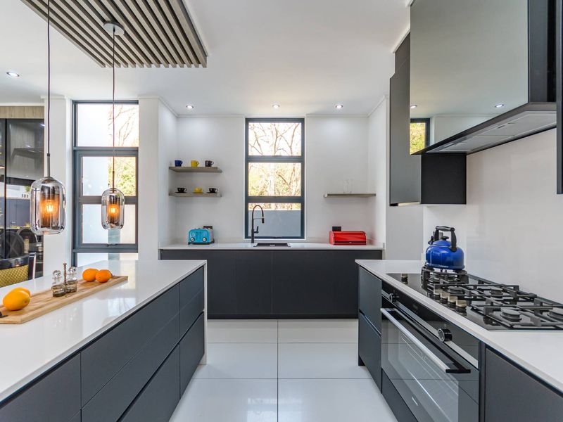 Home with a bold future - Photo 7