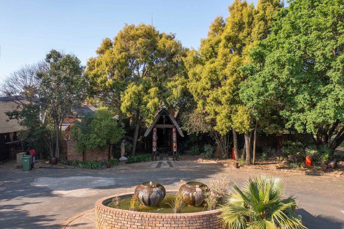 4 Star - 37 room Guesthouse for sale in Bredell - Excellent Investment opportunity! - Photo 4
