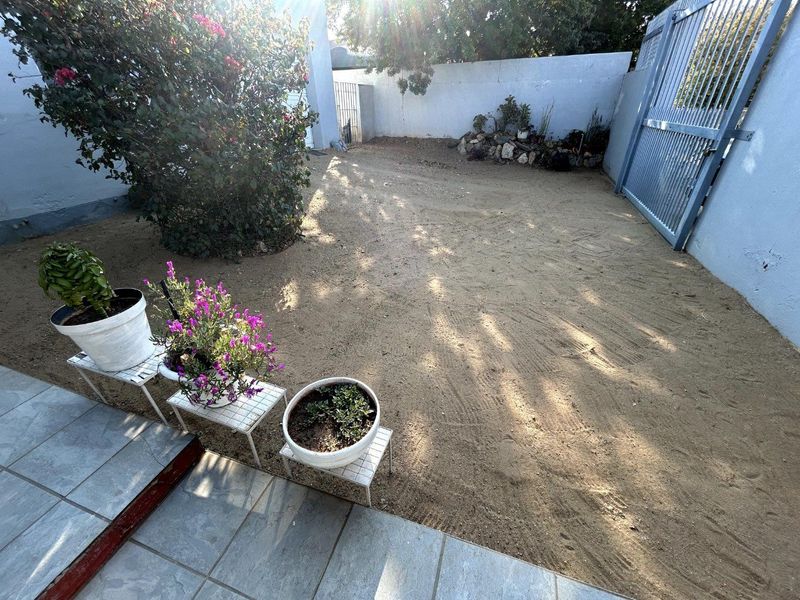 6-Bedroom Double-Storey House - Photo 4