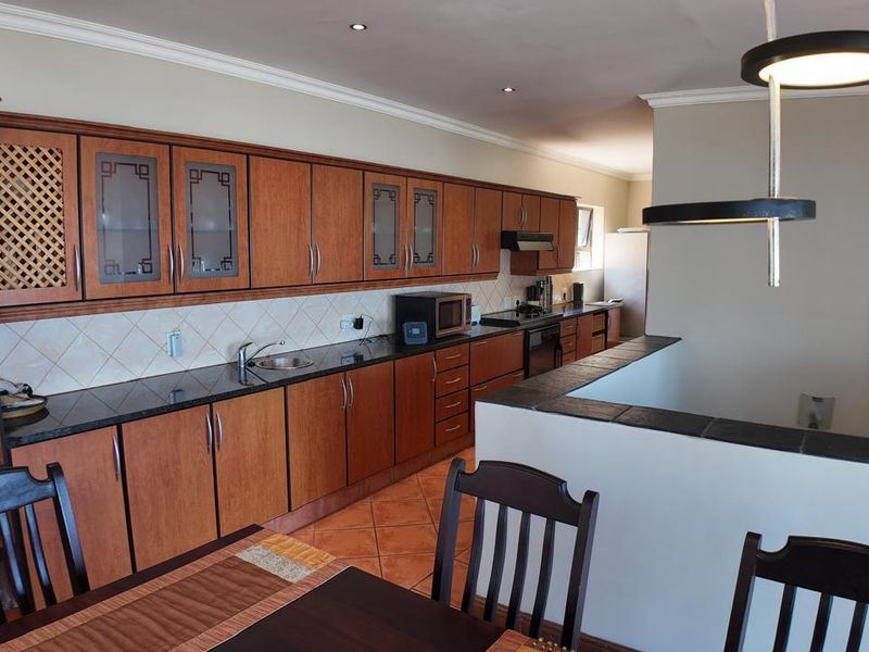 Charming Family Home  in Dwarswegstrand, Garden Route - Photo 7