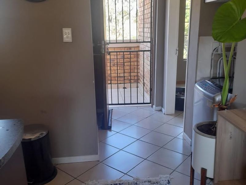 Discover Your Perfect Home in Roodepoort Honeypark Today - Photo 7