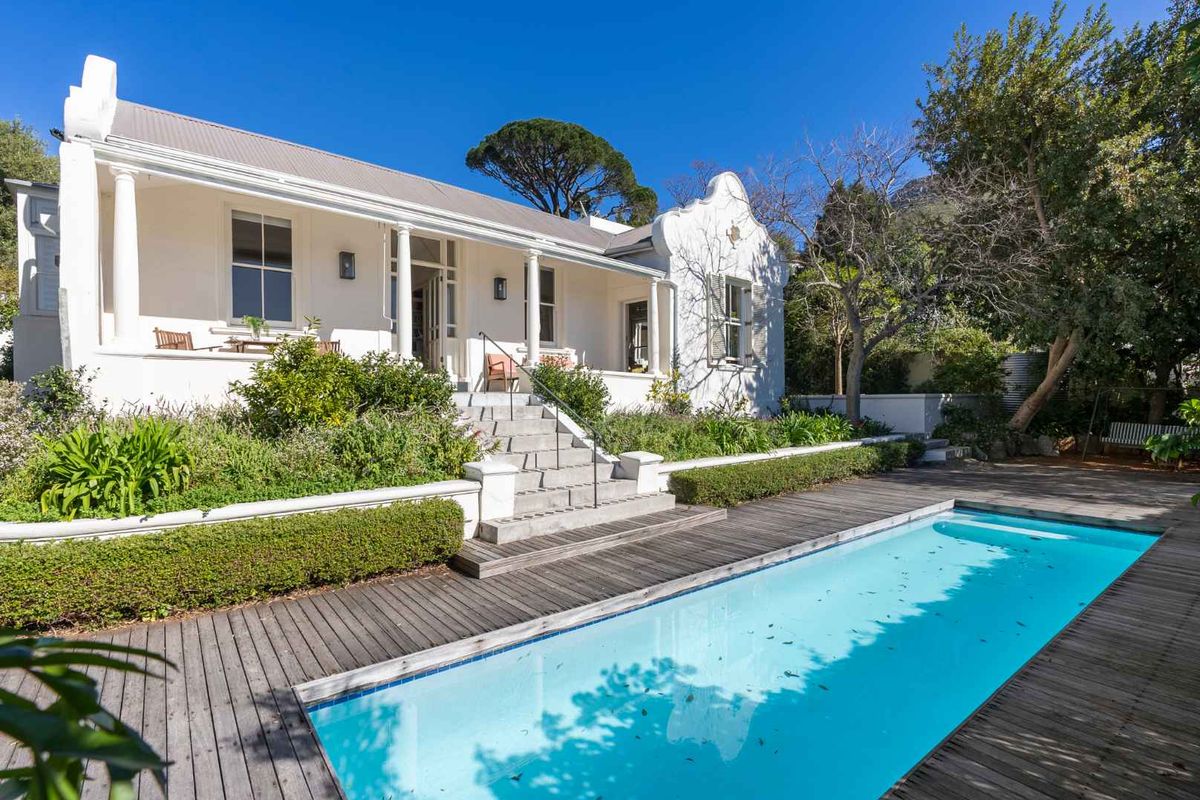 HERITAGE MEETS MODERN LIVING IN HIGGOVALE - Photo 4