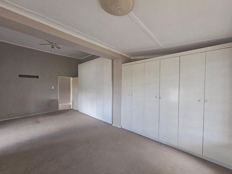 Spacious 5-Bedroom Family Home Within Walking Distance of Schools - Photo 7