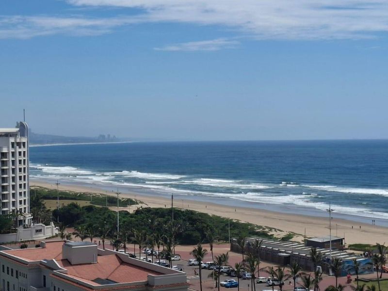 "Seaside Splendor: Luxurious Apartment with Unmatched Ocean Views!" - Photo 6